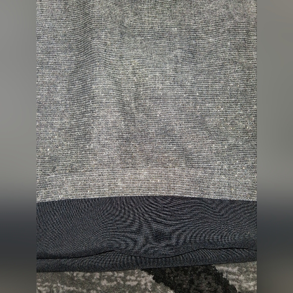 EUC Corey Lynn Calter Gray Size 6 Mini Skirt W Floral Border!! - Picture 4 of 11